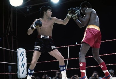 Carlos Monzon vs Rodrigo Valdez during fight at Stade Louis II Mon- Old Photo 5