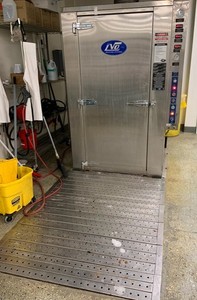 LVO RW1548G High Volume Roll in Commercial Pot & Pan Washer