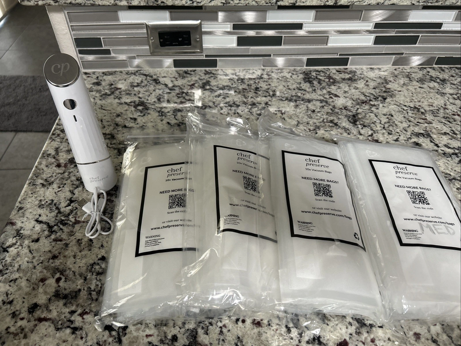 Chef Preserve Compact Vacuum Sealer for Food + 40 Reusable Vacuum Bags