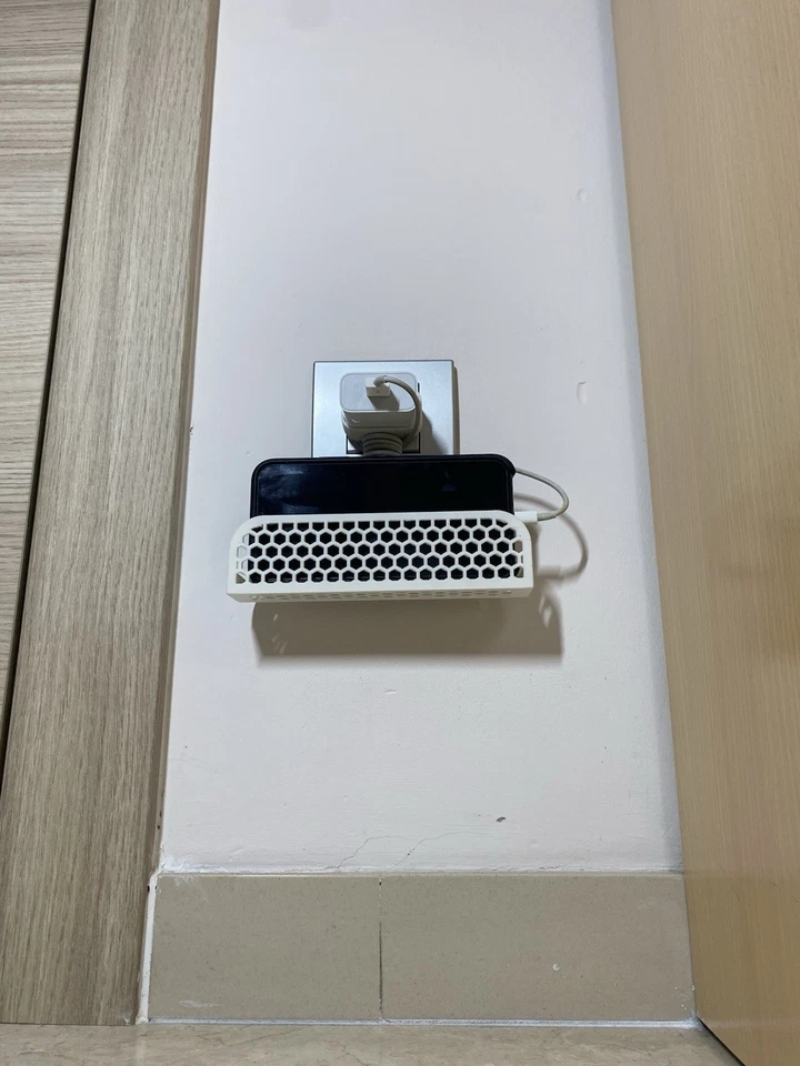 Soporte de pared para cargar móvil. - Imagen 3 de 4