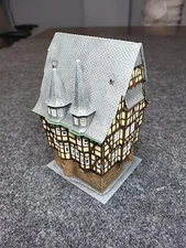 Faller HO  936 1/87  Town Hall Alsfeld Germany Weathered Fully Assembled 