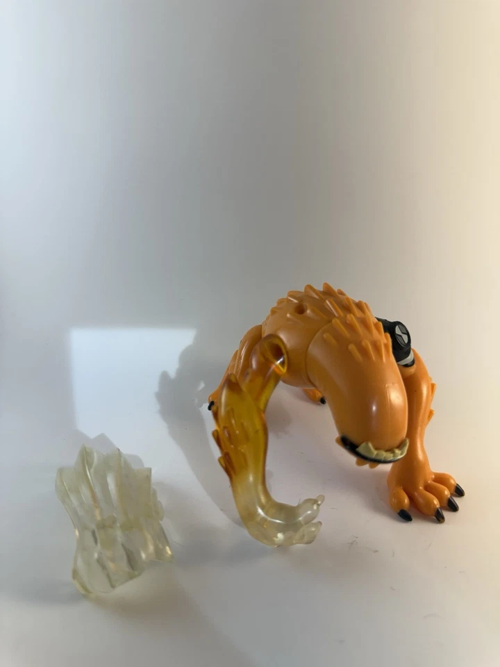 Ben 10 Ben десять инопланетян коллекции WILDMUTT битвы версия фигурка Bandai _A17 - Изображение 2 из 4