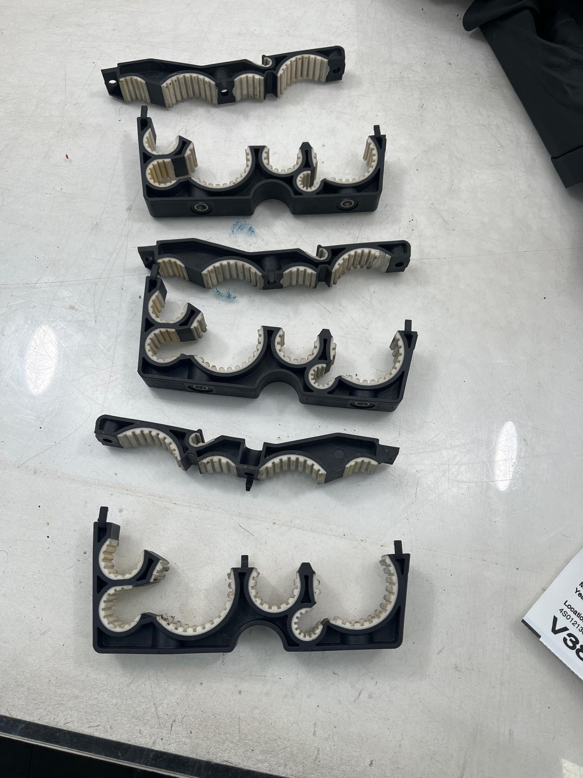 SET OF 3 CENTER TUNNEL HOSE BRACKET AND CLIP LAMBORGHINI HURACAN 19