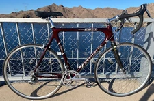 Trek 5500 Carbon Fiber Road Bike-Smooth OCLV  Frame/ Shimano Ultegra