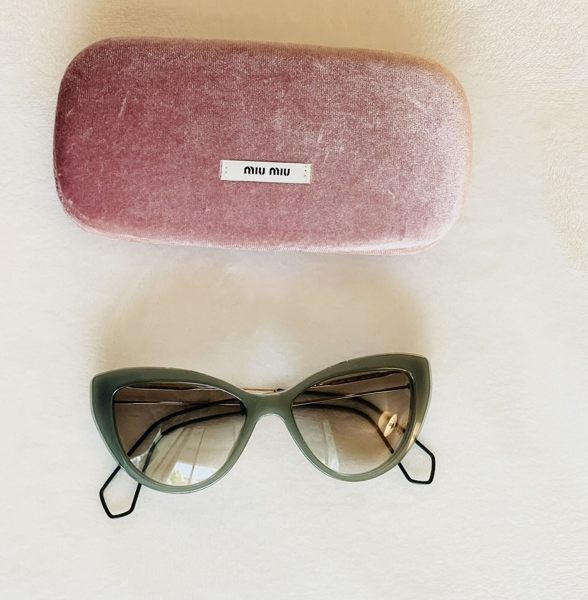 Miu Miu Sunglasses Cat Eye | eBay display picture 1