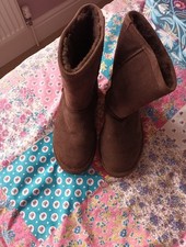 LADIES BEARPAW MID BROWN SHEEPSKIN BOOTS UK SIZE 8