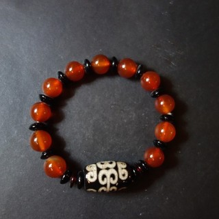 schönes DZI Perlen Armband aus Tibet