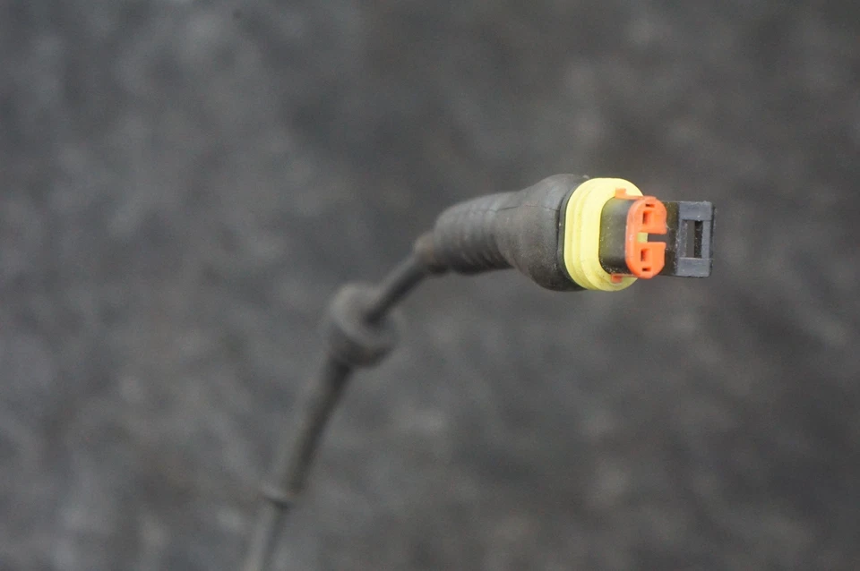 Left Center Hub Wheel Bearing OEM 220562 Ferrari F430 Challenge 2006 - Image 2 of 4