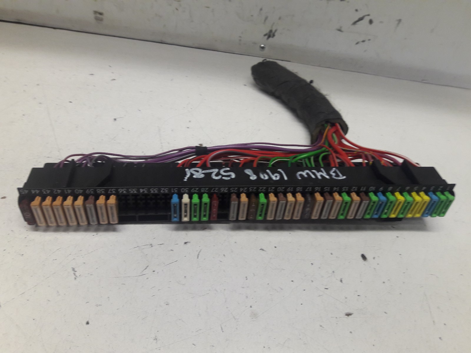 98 BMW 528I E39 INTERIOR GLOVE BOX FUSE BOX PANEL