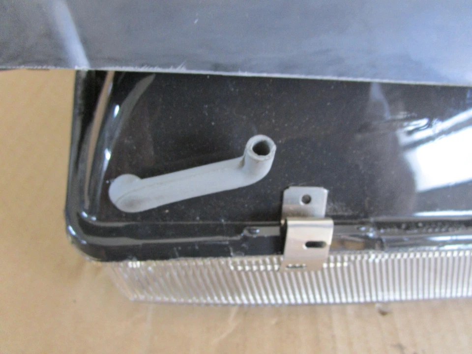 Chevrolet Beretta L37 Scheinwerfer Frontscheinwerfer links head lamp left NEU - Bild 2 von 4