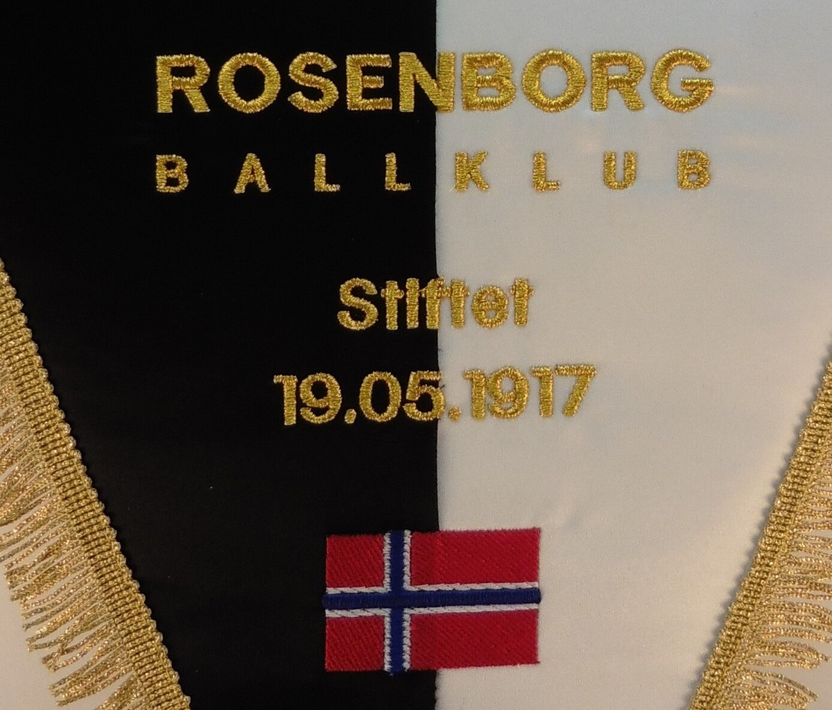 Fanion De Football Brodé – FC Story Königsbrunn – Pennant – Occasion