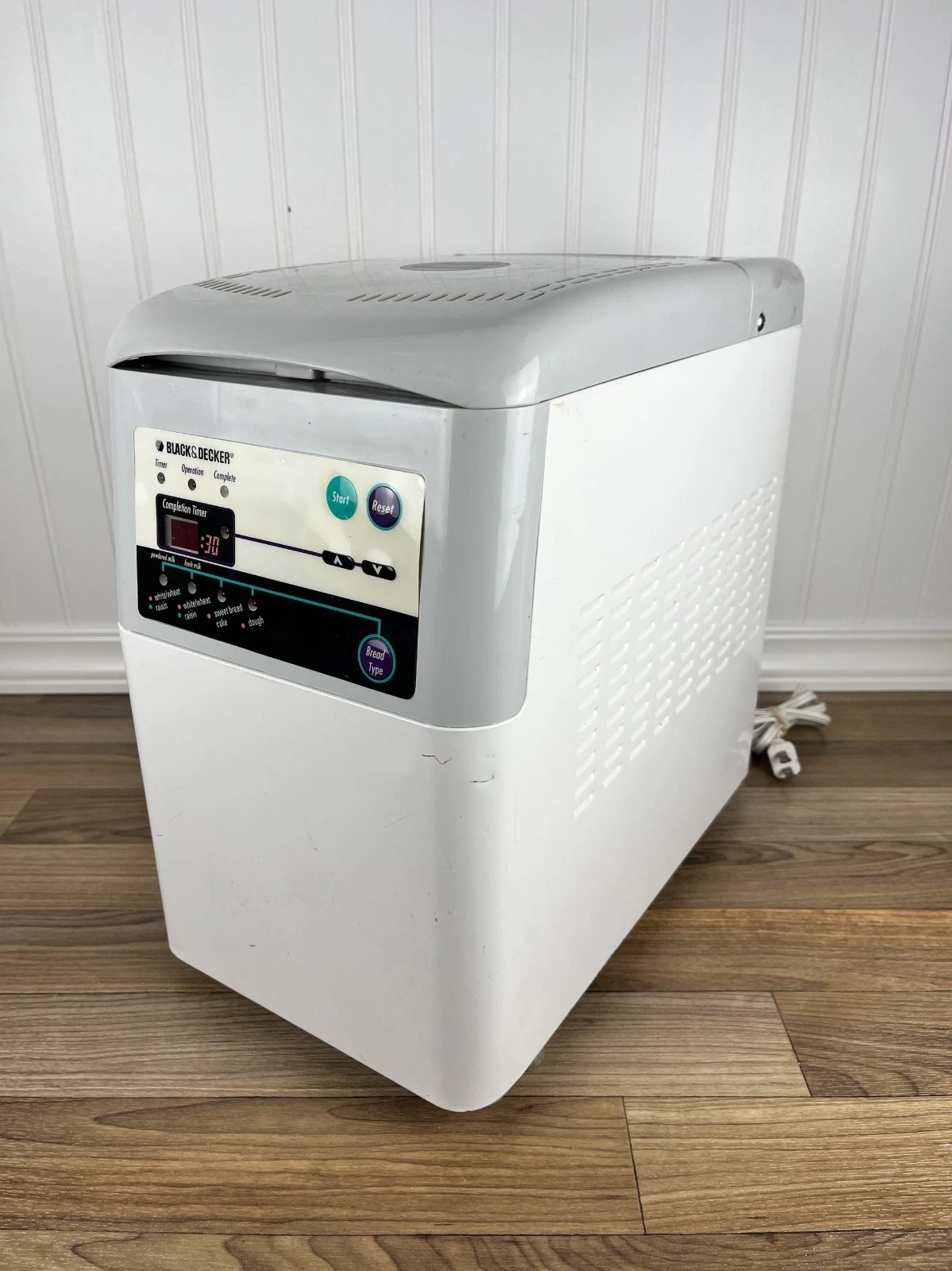 Black & Decker All-in-one Automatic Bread Maker Model B1500 READ
Opens in a new window or tab