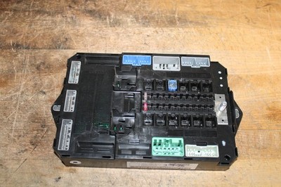 2009-2015 Jaguar XF FRONT BCM Fuse Box Body Control Module Right Side Dash