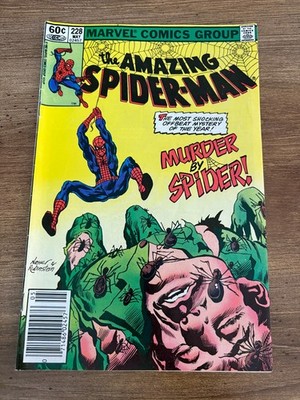 Amazing Spider-Man # 228 VF/NM Marvel Comic Book Goblin Kingpin Mary Jane 2 J438