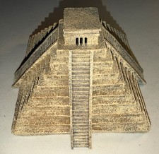 Temple de Kukulcán (El Castillo) Chichen Itza bâtiment souvenir maquette réplique