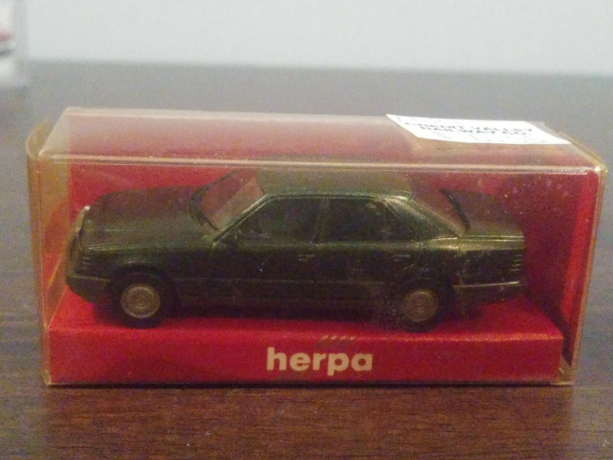 Herpa Wagener Miniature Auto Mercedes 1/87 - HO Scale. Green Boxed