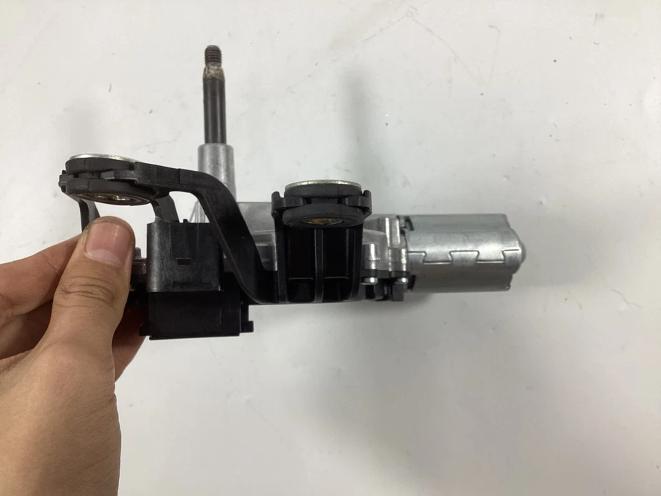 Volkswagen GTI 2012-2014 motor limpiaparabrisas 5K6955711B OEM. Foto 2 de 4