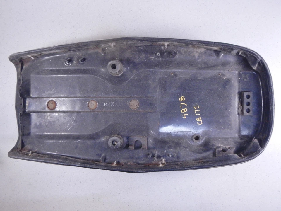 72 Honda CB175 CB 175 K6 Super Sport Seat Saddle Pan - Image 4 of 4