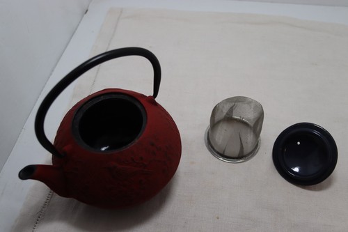 Iron Teapot Red Black Handle Fitted Strainer Tea Coffee Embossed Bird Design - Picture 5 of 5