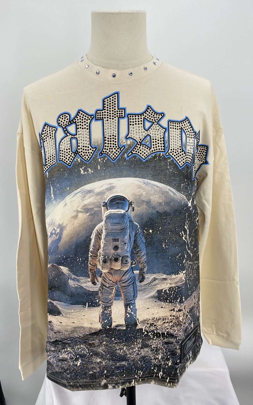 Watson Men's Longsleeve T-Shirt Cream Size M Leave Gravity To The Rest Studded