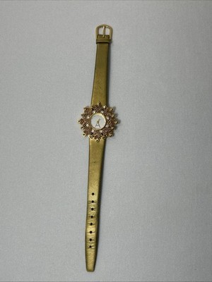 Avon Vintage Snow Blast Gold Tone Original Leather Band Quartz Watch