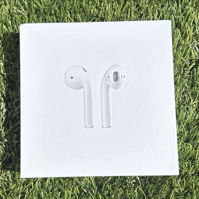 ￼ Apple AirPods 2nd Gen with Wireless Charging Case - White message  me first.￼