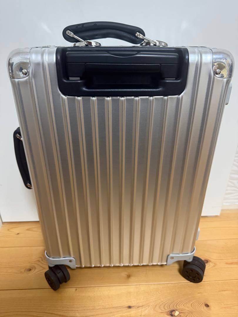 Rimowa Classic Cabin 33L Silver 4-wheels Carry Case Suitcase | eBay