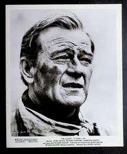 John Wayne The Alamo (1960) Davy Crockett  Battle Close-Up  8x10 Still  C8