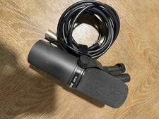 Shure SM7B Dynamic Wired XLR Studio Microphone Black w/ Windscreen