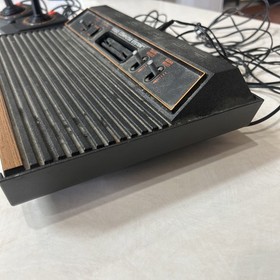 Vintage Atari 2600 Wood grain Console 1980-1982 Working With 8 Games