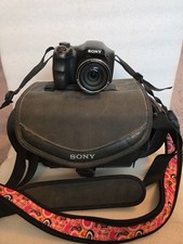 Sony Cybershot DSC-H200 Digital Camera 20.1MP 26X Zoom . W/Strap HD Card & case