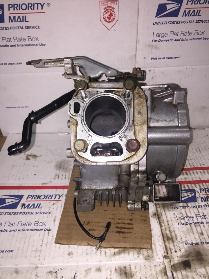 Yamaha Ef1000 Crankcase Assembly  - Image 2 of 4