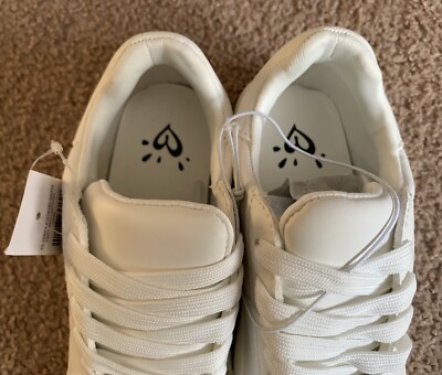 Justice Girls White Sneakers Gym Shoes with Cheetah Leopard