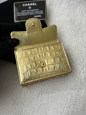 Auth Chanel Metallic Gold Croc Embossed Trifold Compact  display picture 1