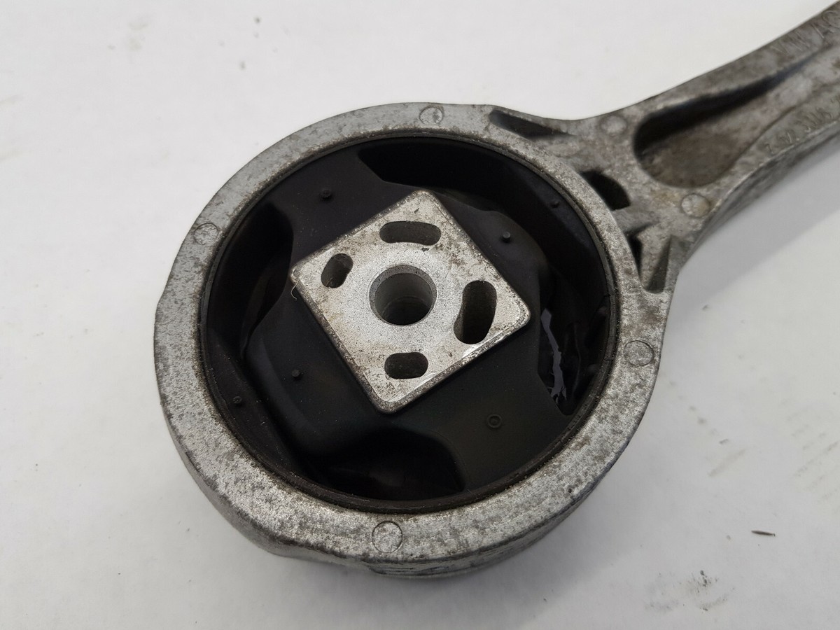 2019 SKODA FABIA / AUDI / VW 1.0 PETROL GEARBOX MOUNT OEM 