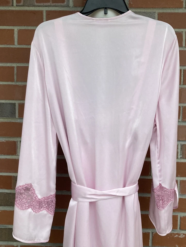 Juego de batas Lejaby Paris Chemise rosa satinado bordado talla L Foto 4 de 4