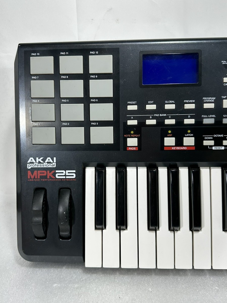AKAI 【MPK25】 キーボード,コントロールサーフェス&MPC PADS Akai MPK25