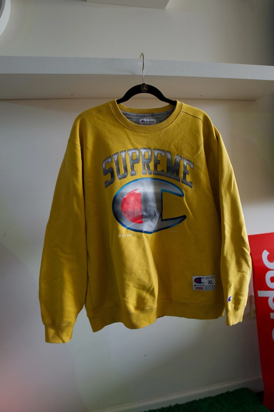 Col rond chromé Supreme Champion jaune doré XL