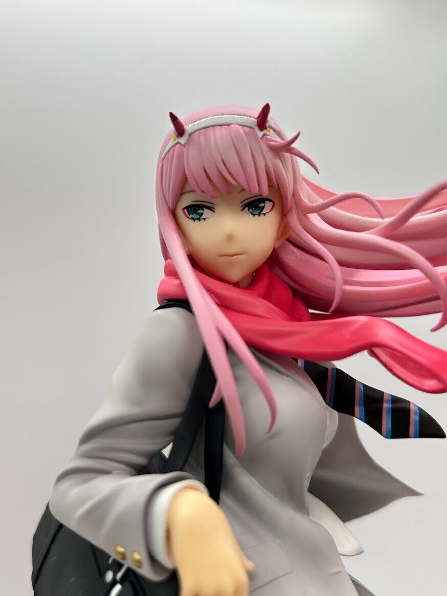 DARLING in the FRANXX Zero Two School Uniform Version 1/7 Scale Figure