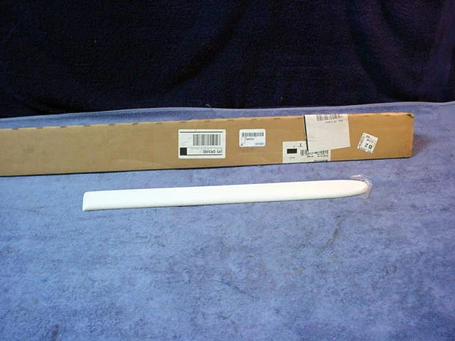 Moldura de puerta Trailblazer Jimmy Blazer 99-2005 blanco tira trasera GM 15090384 X1 Foto 2 de 4