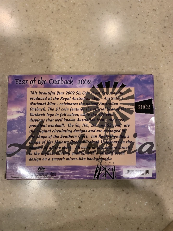 Australia 2002 Year of Outback Proof Set With Coloured Dollar Coin Nice NIB - Image 2 of 3