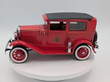 1/18 Motor City Classics 1931 Ford Model A Tudor Fire Chief READ
