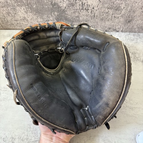 Wilson A2403 Catchers Mitt Baseball Glove RHT Professional Model NEEDS RELACING
