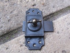 Ancien petit verrou loquet   pour porte de meuble