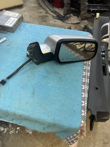 2011-2014 GMC terrain silver RH passengers power heated side view mirror OEM