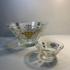 Anchor Hocking Chip and Dip Bowl Set Golden Grapes Frosted White