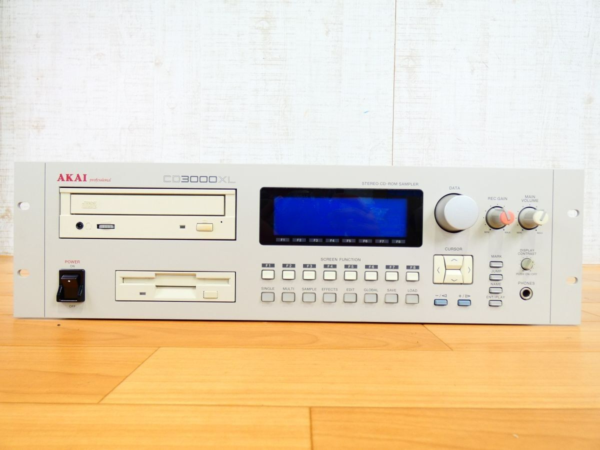 AKAI CD3000XL Stereo Digital Sampler 16-bit 32MB Memory Used