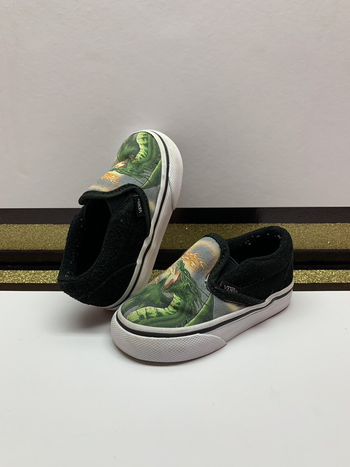 Vans Classic Dragon slip on In Black & Green Toddler Size 5 shoes