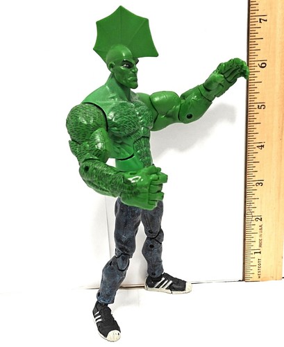 Marvel Legendary Heroes Savage Dragon Action Figure Legends Shirtless Variant - Picture 3 of 5