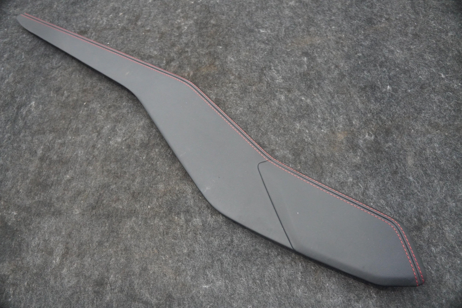 Center Console Right Side Upper Cover Trim Panel 4ML857718AQG8 Lamborghini Urus